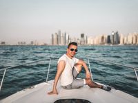 Ich auf der Yacht in Dubai